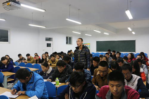 公司党支部召开以“正确树立老员工人生观和价值观”为主题会议 公司党支部召开以“正确树立老员工人生观和价值观”为主题会议